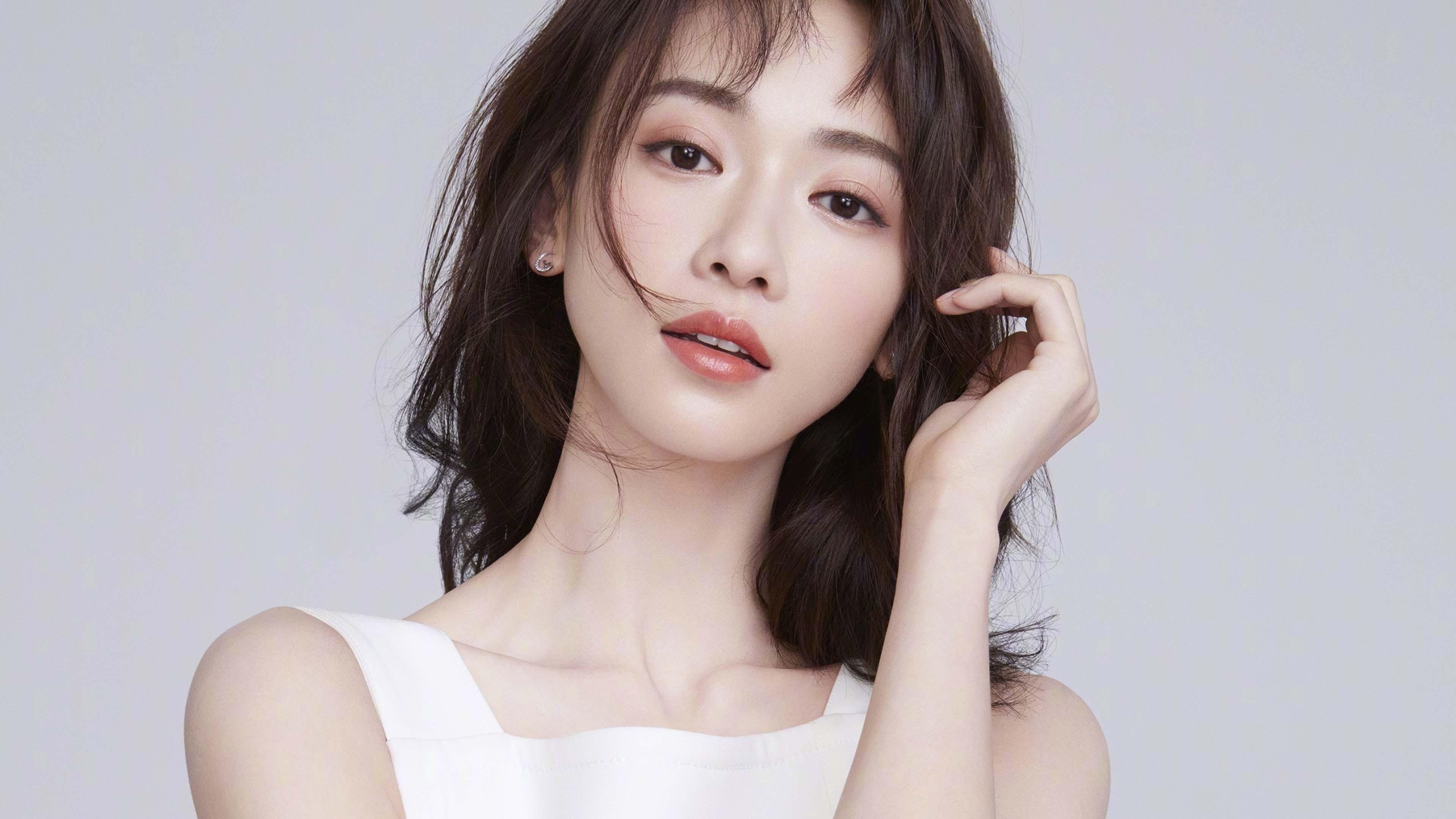 开云网站-势均力敌的对决，法兰克福vs奥格斯堡令人期待，法兰克福对奥格斯堡比赛直播